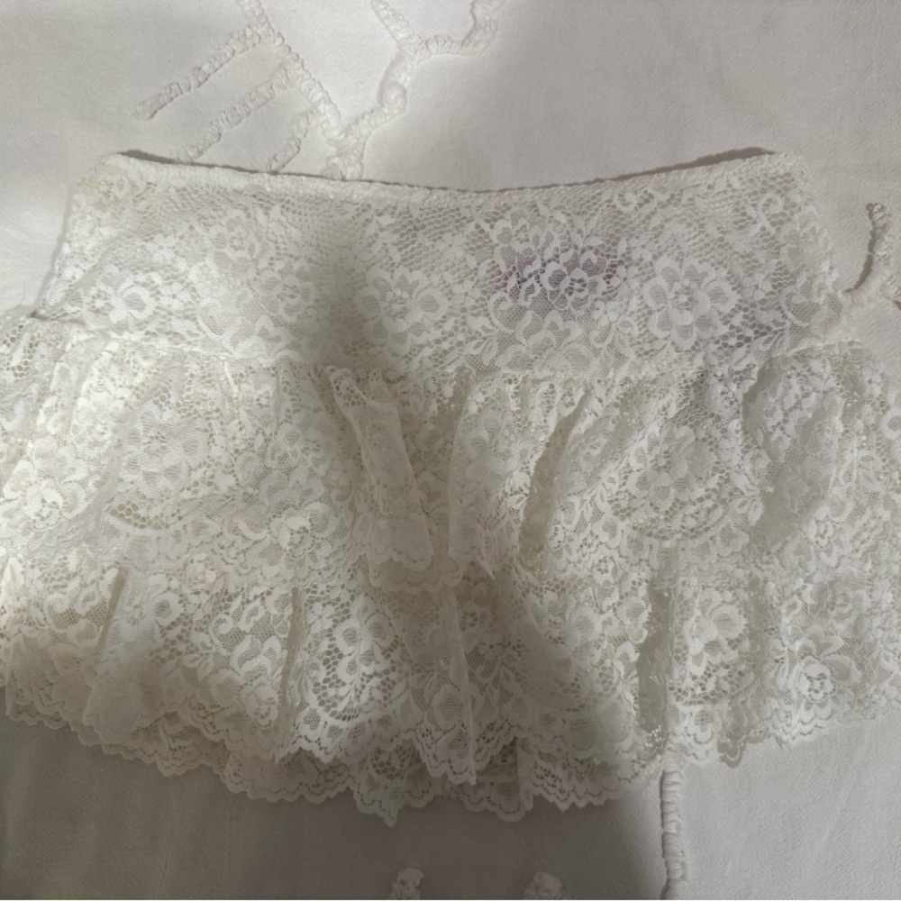EDIKTED Ruffle Sheer Lace Low Rise Mini Skirt - Picture 5 of 5